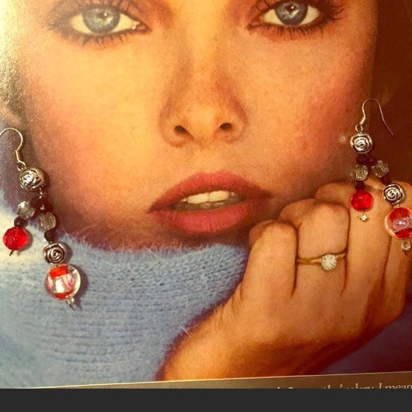 Red black clear BoHo OOAK glass retro pierced dangle sexy RETRO hippie earrings - Picture 5 of 17